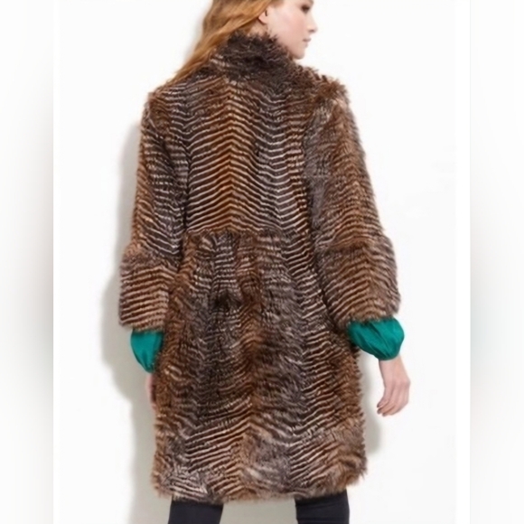 Willow & Clay Faux Fur jacket size medium - Picture 2 of 16